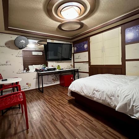 Picasso Motel Seul Zewnętrze zdjęcie
