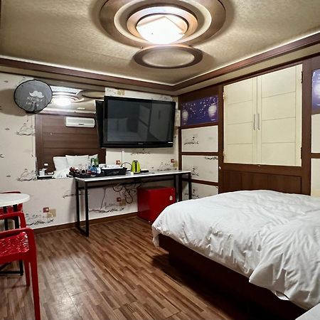 Picasso Motel Seul Zewnętrze zdjęcie